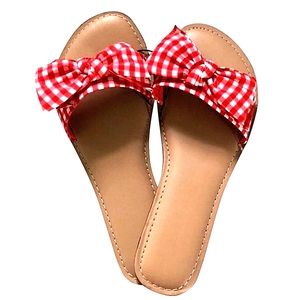 Brand new plaid women's sandals size 9